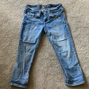 Hydraulic capris jeans